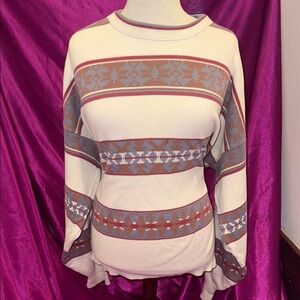 Women's Multicolor Patterned Top by Tundra. Size L